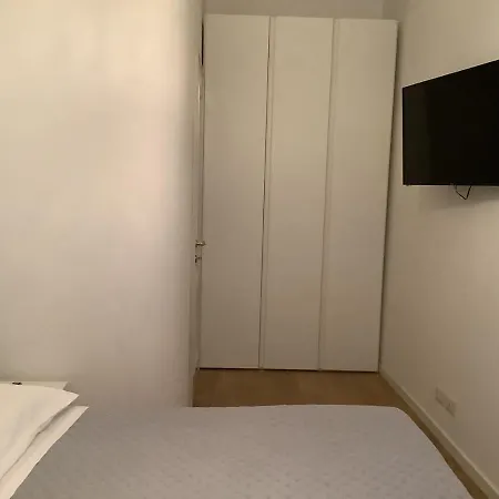 Lella's Apartment Como