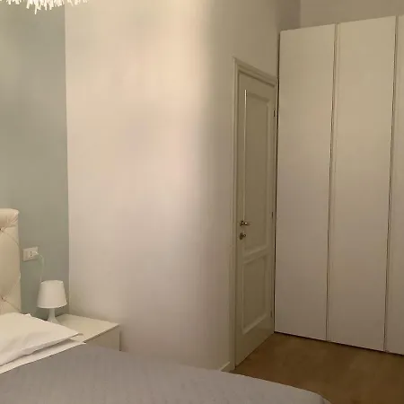 Lella's Комо